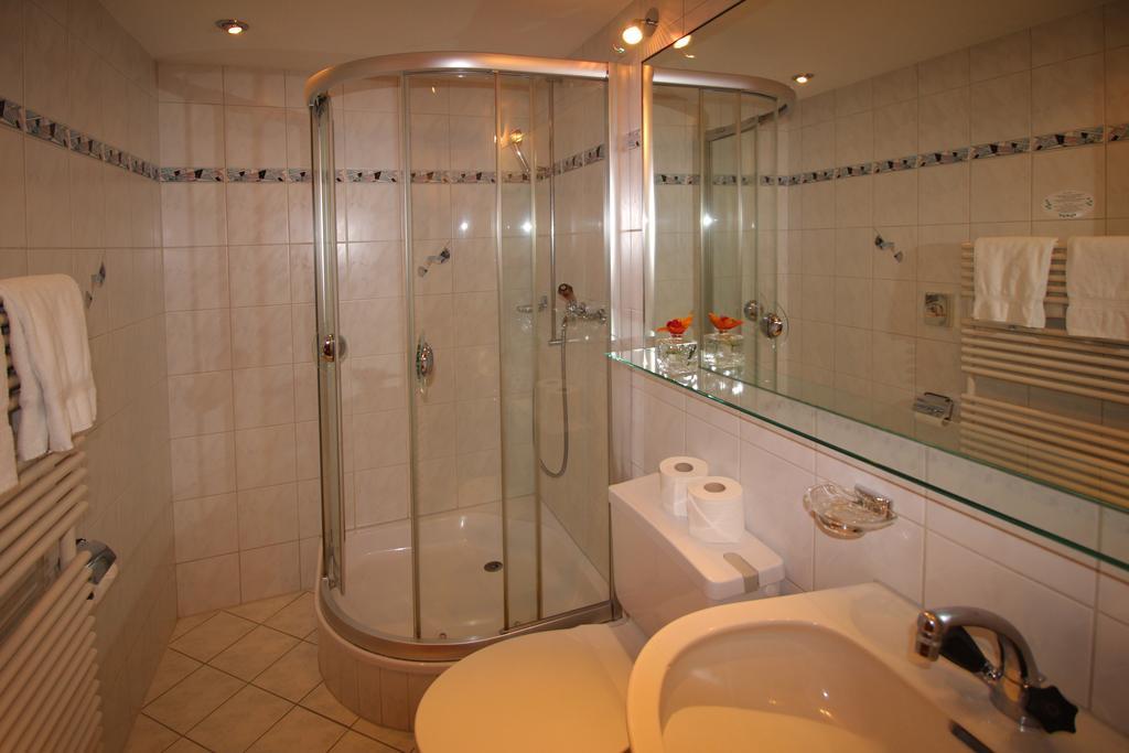 Hotel Restaurant Mattmarkblick Saas-Almagell Dış mekan fotoğraf