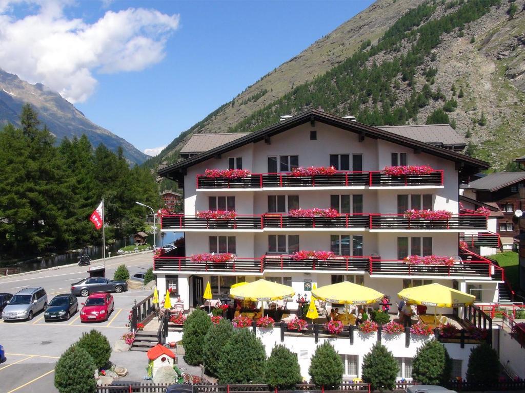 Hotel Restaurant Mattmarkblick Saas-Almagell Dış mekan fotoğraf